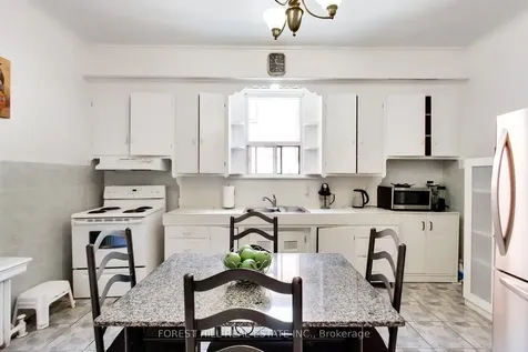 23 Lansdowne Avenue Toronto ON M6K 2V7