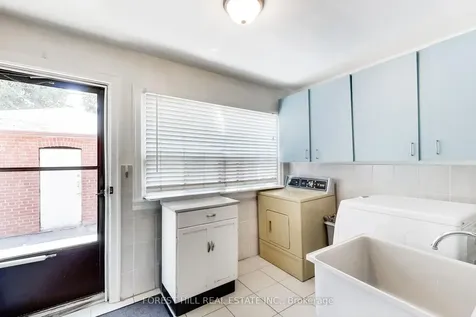 23 Lansdowne Avenue Toronto ON M6K 2V7