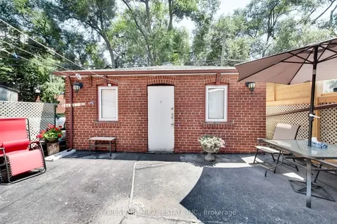 23 Lansdowne Avenue Toronto ON M6K 2V7