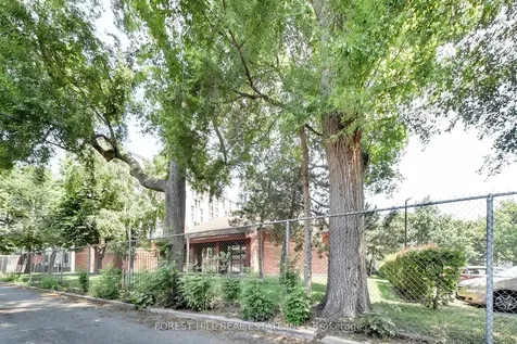 23 Lansdowne Avenue Toronto ON M6K 2V7