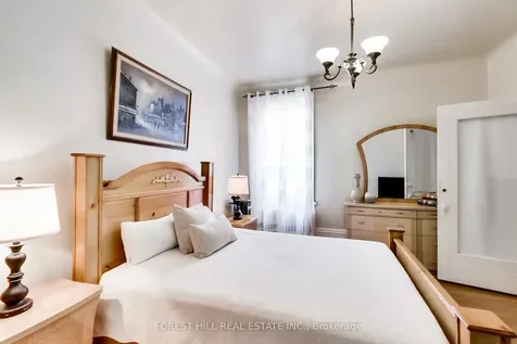 23 Lansdowne Avenue Toronto ON M6K 2V7