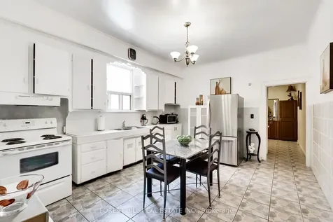 23 Lansdowne Avenue Toronto ON M6K 2V7