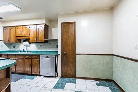 4114 Bishopstoke Lane Mississauga ON L4Z 1M5
