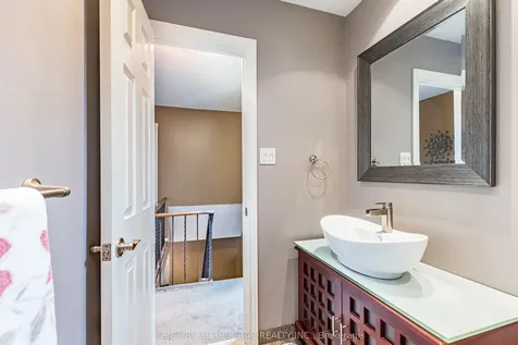 4114 Bishopstoke Lane Mississauga ON L4Z 1M5