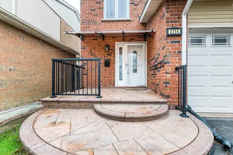 4114 Bishopstoke Lane Mississauga ON L4Z 1M5