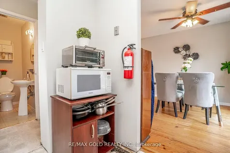 9 Mordon Court Brampton ON L6V 2B5