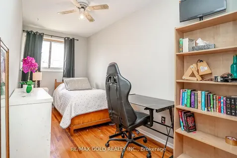 9 Mordon Court Brampton ON L6V 2B5