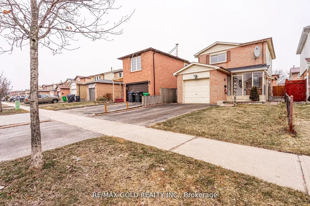13 Martindale Crescent Brampton ON L6X 2V7