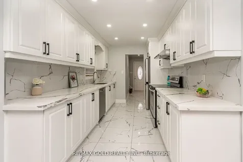 13 Martindale Crescent Brampton ON L6X 2V7
