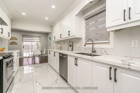 13 Martindale Crescent Brampton ON L6X 2V7