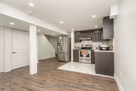 13 Martindale Crescent Brampton ON L6X 2V7