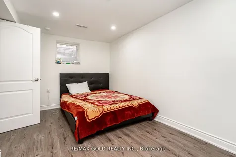 13 Martindale Crescent Brampton ON L6X 2V7