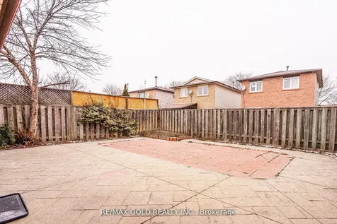 13 Martindale Crescent Brampton ON L6X 2V7