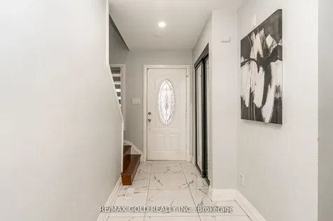13 Martindale Crescent Brampton ON L6X 2V7