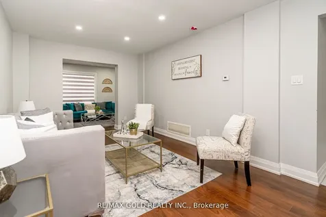 13 Martindale Crescent Brampton ON L6X 2V7