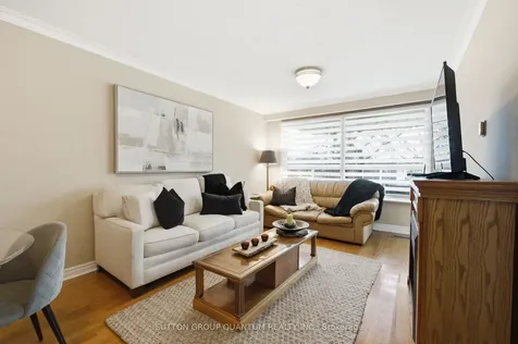 1257 Alexandra Avenue Mississauga ON L5E 2A7