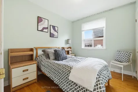 1257 Alexandra Avenue Mississauga ON L5E 2A7