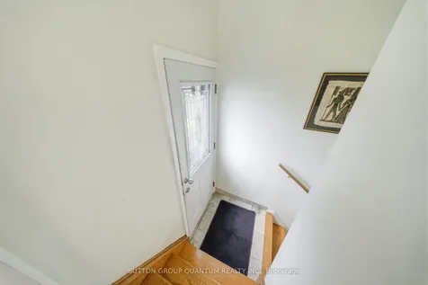 1257 Alexandra Avenue Mississauga ON L5E 2A7