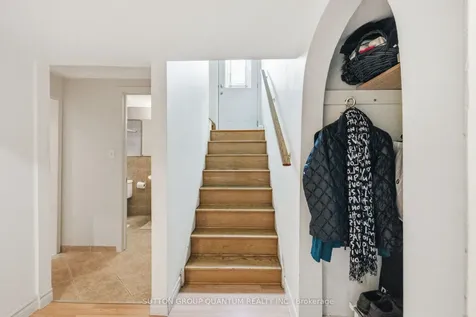 1257 Alexandra Avenue Mississauga ON L5E 2A7