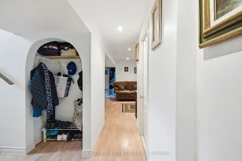 1257 Alexandra Avenue Mississauga ON L5E 2A7
