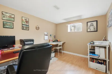 1257 Alexandra Avenue Mississauga ON L5E 2A7