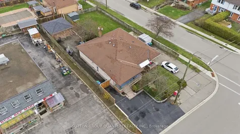 1257 Alexandra Avenue Mississauga ON L5E 2A7