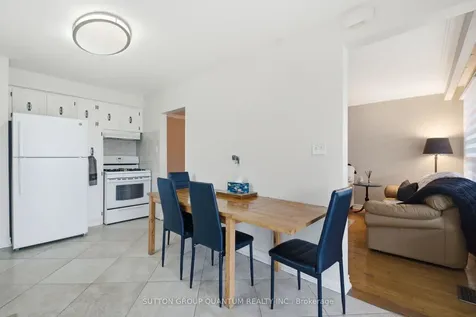 1257 Alexandra Avenue Mississauga ON L5E 2A7