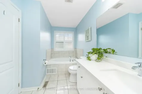 898 Mcnair Circle Milton ON L9T 6Y6