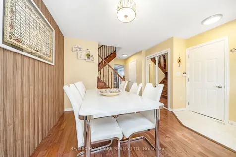 898 Mcnair Circle Milton ON L9T 6Y6