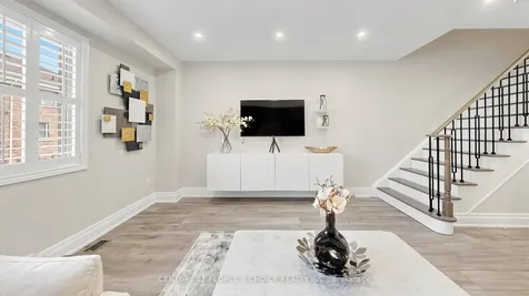1321 Granrock Crescent Mississauga ON L5V 0E1
