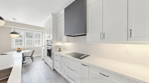 1321 Granrock Crescent Mississauga ON L5V 0E1