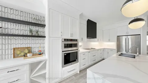 1321 Granrock Crescent Mississauga ON L5V 0E1