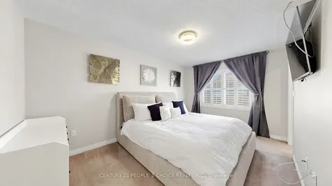 1321 Granrock Crescent Mississauga ON L5V 0E1