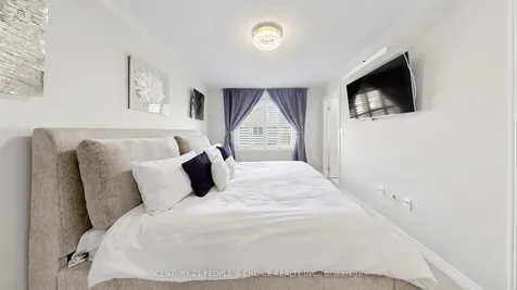 1321 Granrock Crescent Mississauga ON L5V 0E1