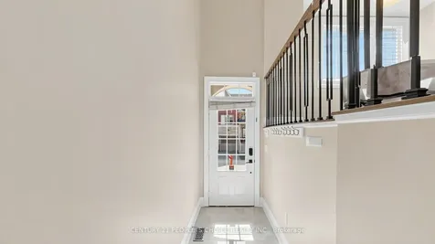 1321 Granrock Crescent Mississauga ON L5V 0E1