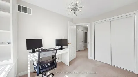 1321 Granrock Crescent Mississauga ON L5V 0E1