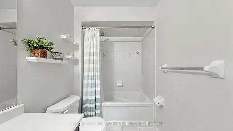 1321 Granrock Crescent Mississauga ON L5V 0E1