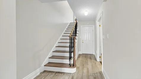 1321 Granrock Crescent Mississauga ON L5V 0E1