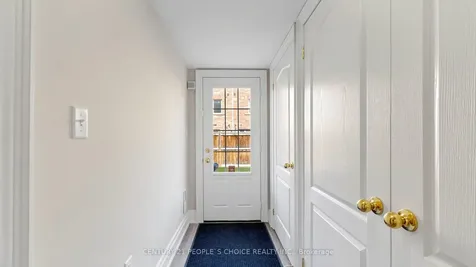 1321 Granrock Crescent Mississauga ON L5V 0E1
