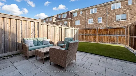 1321 Granrock Crescent Mississauga ON L5V 0E1