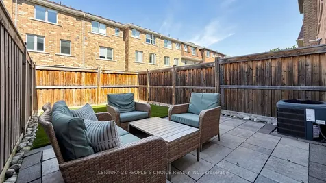 1321 Granrock Crescent Mississauga ON L5V 0E1
