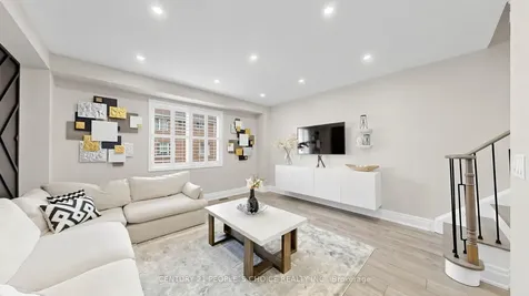 1321 Granrock Crescent Mississauga ON L5V 0E1