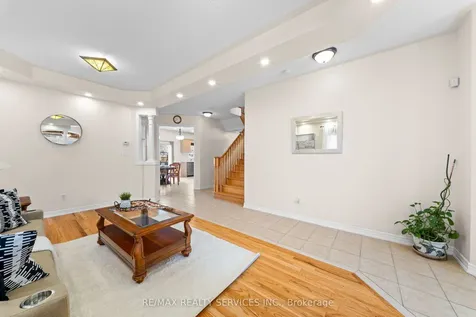 20 Strathdale Road Brampton ON L6P 2Y1