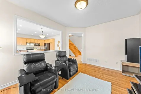 20 Strathdale Road Brampton ON L6P 2Y1