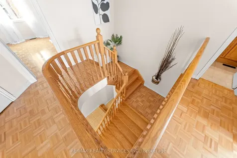 20 Strathdale Road Brampton ON L6P 2Y1