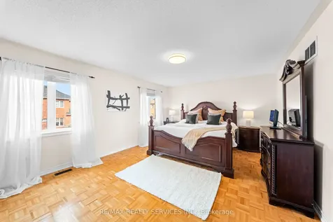 20 Strathdale Road Brampton ON L6P 2Y1
