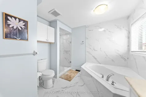 20 Strathdale Road Brampton ON L6P 2Y1
