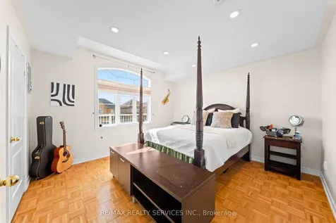 20 Strathdale Road Brampton ON L6P 2Y1