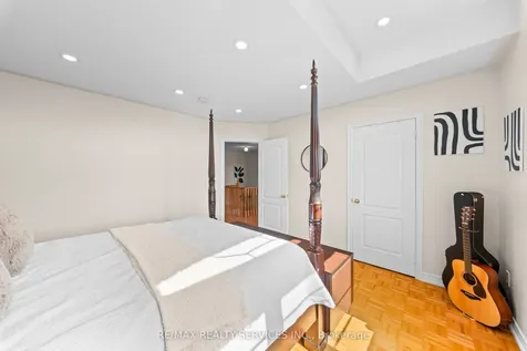 20 Strathdale Road Brampton ON L6P 2Y1