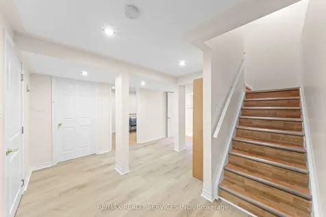 20 Strathdale Road Brampton ON L6P 2Y1